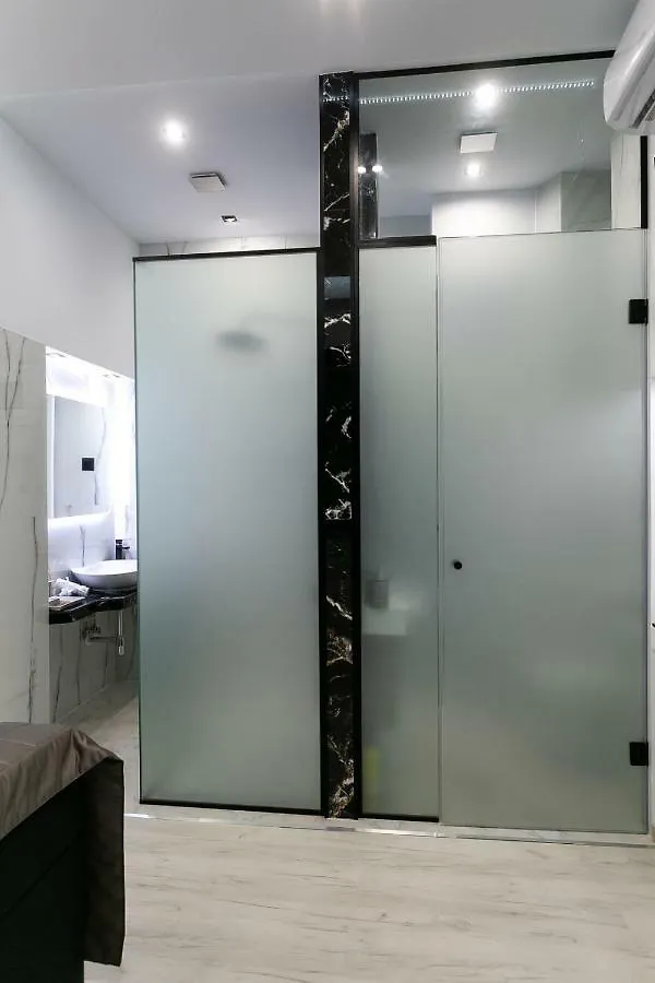 Marble Suite 40Sqm Center Ac 2Smarttv Netflix Apartamento